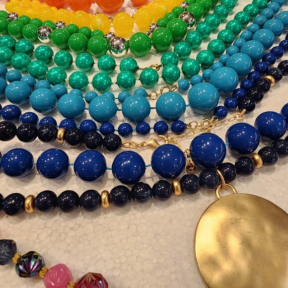 Vintage Rainbow Plastic Bead Necklace Lot 1950s-70s Retro Pin-Up Pride - Picture 6 of 7